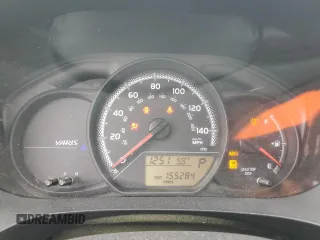2015 Toyota Yaris L z VIN VNKKTUD30FA035966, wystawiony jako Copart lot #56693685 z przebiegiem 155 284 mil mil oraz Szkoda całkowita • Salvage title. Historia ofert i sprzedaży dostępna na DreamBid. Obrazek 9.