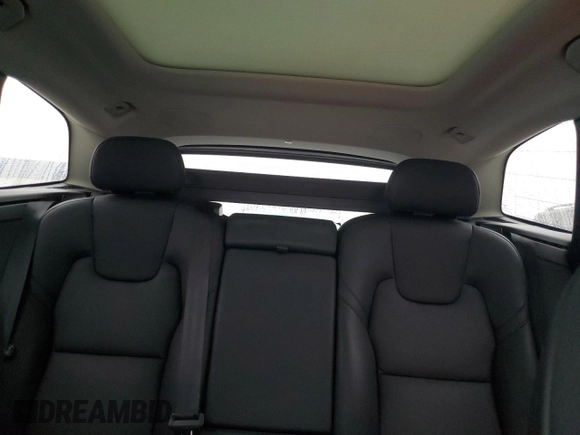 2023 Volvo XC60 Plus Bright Theme with VIN YV4L12RN9P1307107, listed as a Copart auction lot 85085924 with 25,359 mi miles and Salvage Title. Bid and sale history available at carsss.com. Image 10.