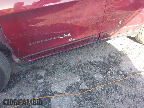 2019 Jeep Cherokee Limited with VIN 1C4PJMDX8KD441154, listed as a IAAI auction lot 41743392 with 121,141 mi miles and . Bid and sale history available at DreamBid. Image 19.