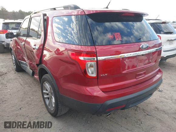 2015 Ford Explorer XLT with VIN 1FM5K8D80FGA32070, listed as a IAAI auction lot 41754485 with 140,432 mi miles. Bid and sale history available at carsss.com. Image 3.