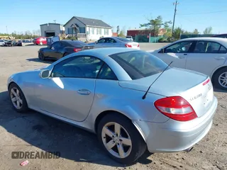 2006 Mercedes-Benz SLK-Class 3.0L with VIN WDBWK54F86F085545, listed as a IAAI auction lot 42040416 with 48,352 mi miles. Bid and sale history available at carsss.com. Image 3.