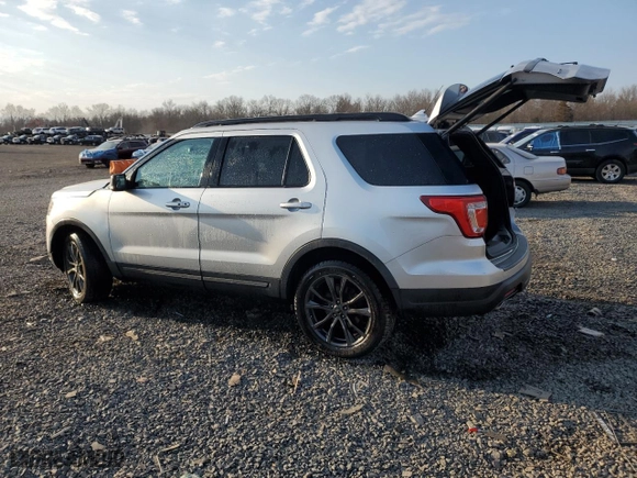 2018 Ford Explorer XLT with VIN 1FM5K8D88JGC21185, listed as a Copart auction lot 46862455 with 55,892 mi miles and Salvage Title. Bid and sale history available at carsss.com. Image 2.
