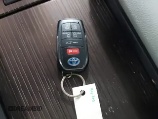 2023 Toyota Sienna XLE z VIN 5TDYRKEC5PS148076, wystawiony jako IAAI lot #42154673 z przebiegiem 169 197 mil mil oraz . Historia ofert i sprzedaży dostępna na DreamBid. Obrazek 11.