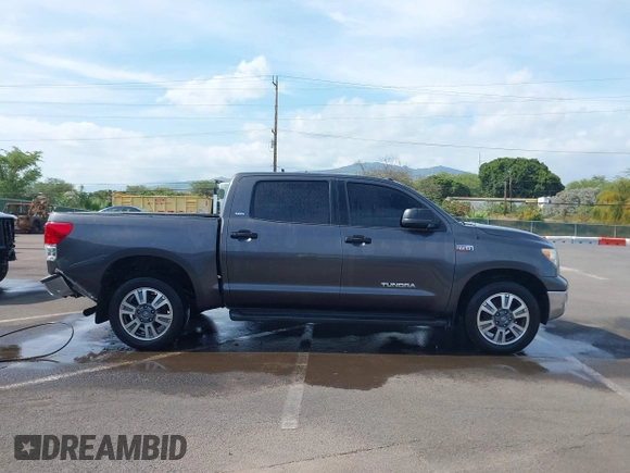 2011 Toyota Tundra z VIN 5TFEY5F14BX106229, wystawiony jako IAAI lot #42118006 z przebiegiem 96 465 mil mil oraz . Historia ofert i sprzedaży dostępna na DreamBid. Obrazek 13.