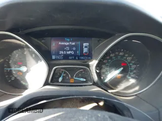 2012 Ford Focus SEL with VIN 1FAHP3M27CL135559, listed as a IAAI auction lot 41685429 with 196,274 mi miles. Bid and sale history available at carsss.com. Image 7.