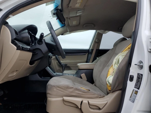 2011 Kia Sorento LX with VIN 5XYKT3A13BG133986, listed as a Copart auction lot 45411515 with 201,884 mi miles and Salvage Title. Bid and sale history available at carsss.com. Image 7.