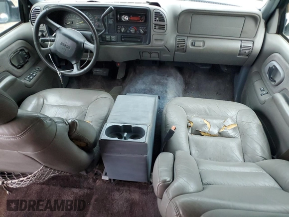 1998 GMC Yukon with VIN 1GKEK13R5WR514208, listed as a Copart auction lot 49724615 with 260,788 mi miles and Salvage Title. Bid and sale history available at carsss.com. Image 8.