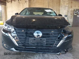 2024 Nissan Sentra SV z VIN 3N1AB8CV7RY281837, wystawiony jako IAAI lot #41661828 z przebiegiem 4 433 mil mil oraz . Historia ofert i sprzedaży dostępna na DreamBid. Obrazek 6.
