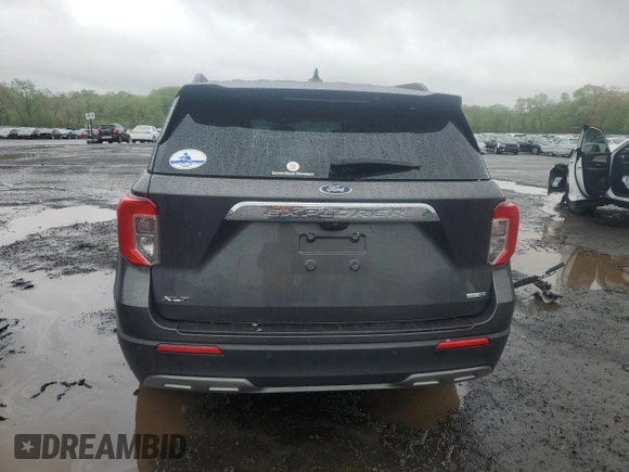 2020 Ford Explorer XLT z VIN 1FMSK8DH8LGC55651, wystawiony jako Copart lot #55479575 z przebiegiem 93 939 mil mil oraz Szkoda całkowita • Salvage title. Historia ofert i sprzedaży dostępna na DreamBid. Obrazek 6.