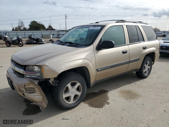 2004 Chevrolet TrailBlazer LS with VIN 1GNDT13S742310062, listed as a Copart auction lot 47599635 with 233,411 mi miles and Salvage Title. Bid and sale history available at carsss.com. Image 1.