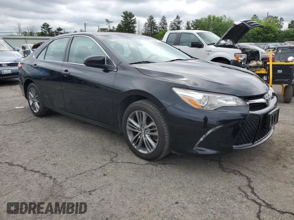 2017 Toyota Camry XLE z VIN 4T1BF1FK0HU685994, wystawiony jako Copart lot #61441595 z przebiegiem 104 703 mil mil oraz Czysty tytuł • Clean title. Historia ofert i sprzedaży dostępna na DreamBid. Obrazek 4.