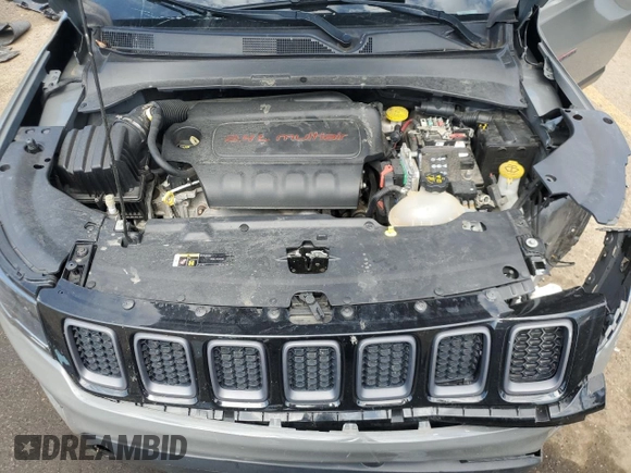 2020 Jeep Compass Trailhawk z VIN 3C4NJDDB3LT203350, wystawiony jako Copart lot #70399364 z przebiegiem 53 910 mil mil oraz Szkoda całkowita • Salvage title. Historia ofert i sprzedaży dostępna na DreamBid. Obrazek 12.