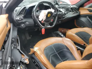 2018 Ferrari 488 z VIN ZFF80AMA6J0231516, wystawiony jako Copart lot #79886954 z przebiegiem Nie podano mil oraz Szkody całkowita. Historia ofert i sprzedaży dostępna na DreamBid. Obrazek 8.
