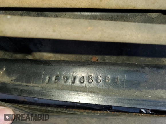 1984 Chevrolet Impala z VIN 2G1AL69H4E9168804, wystawiony jako Copart lot #55232275 z przebiegiem 75 318 mil mil oraz Czysty tytuł • Clean title. Historia ofert i sprzedaży dostępna na DreamBid. Obrazek 12.