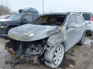 2011 Kia Sorento LX with VIN 5XYKT4A11BG043208, listed as a IAAI auction lot 41385671 with 1 mi miles. Bid and sale history available at carsss.com. Image 2.