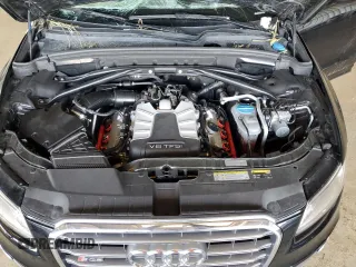 2016 Audi SQ5 Premium Plus with VIN WA1CCAFP0GA106946, listed as a Copart auction lot 45017045 with 61,919 mi miles and Salvage Title. Bid and sale history available at carsss.com. Image 12.