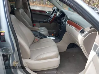 2004 Chrysler Pacifica z VIN 2C8GF68404R298454, wystawiony jako IAAI lot #41472118 z przebiegiem 136 176 mil mil oraz . Historia ofert i sprzedaży dostępna na DreamBid. Obrazek 5.