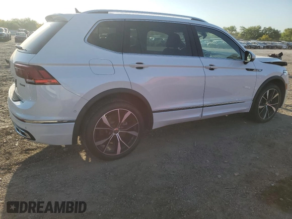 2024 Volkswagen Tiguan SEL R-Line с VIN 3VV4B7AX3RM141897, выставлен на аукционе Copart как лот 52227155 с пробегом 12 988 миль миль и Списание • Salvage title. История ставок и продаж доступна на DreamBid. Изображение 3.