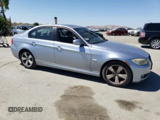 2011 BMW 3 Series 328i с VIN WBAPH5C5XBA442287, выставлен на аукционе Copart как лот 57636005 с пробегом Не указан миль и Чистый • Clean title. История ставок и продаж доступна на DreamBid. Изображение 4.