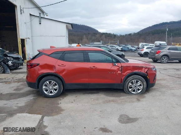 2021 Chevrolet Blazer LT with VIN 3GNKBHR4XMS567457, listed as a IAAI auction lot 41133024 with 48,422 mi miles. Bid and sale history available at carsss.com. Image 13.