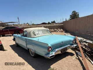 1957 Ford Thunderbird with VIN D7FH274796, listed as a Copart auction lot 53172685 with 9,999 mi miles and Clean Title. Bid and sale history available at DreamBid. Image 3.