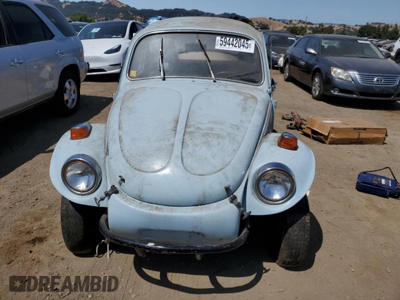 1969 Volkswagen Beetle z VIN 119467543, wystawiony jako Copart lot #59442045 z przebiegiem 9 895 mil mil oraz Czysty tytuł • Clean title. Historia ofert i sprzedaży dostępna na DreamBid. Obrazek 5.