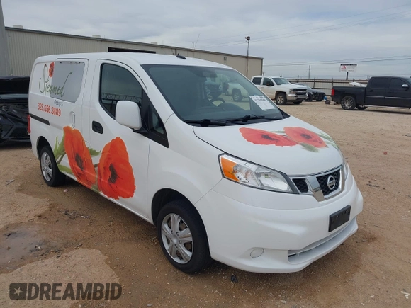 2015 Nissan NV200 SV with VIN 3N6CM0KN4FK715632, listed as a IAAI auction lot 41794500 with 156,495 mi miles. Bid and sale history available at carsss.com. Image 1.