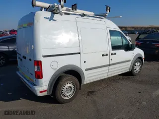 2013 Ford Transit Connect XLT with VIN NM0LS7BN7DT135244, listed as a IAAI auction lot 40942874 with 80,592 mi miles. Bid and sale history available at carsss.com. Image 4.
