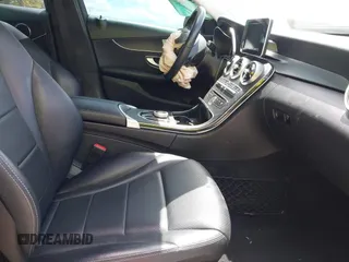 2017 Mercedes-Benz C 300 с VIN 55SWF4JB4HU206451, выставлен на аукционе IAAI как лот 42094778 с пробегом 76 046 миль миль и . История ставок и продаж доступна на DreamBid. Изображение 5.