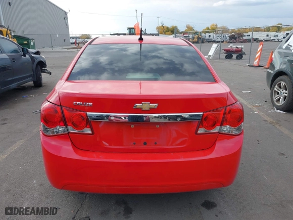 2014 Chevrolet Cruze LS with VIN 1G1PA5SG1E7183127, listed as a IAAI auction lot 40790905 with 118,508 mi miles. Bid and sale history available at carsss.com. Image 17.