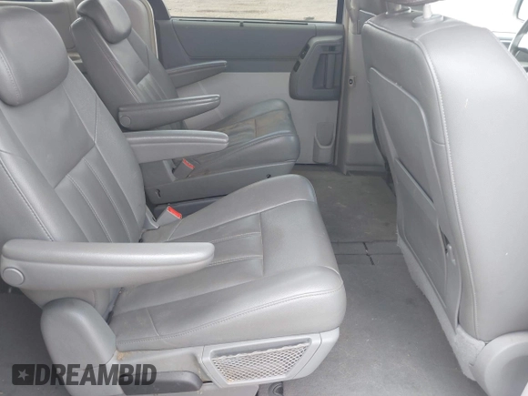 2008 Chrysler Town & Country Touring with VIN 2A8HR54P78R838906, listed as a IAAI auction lot 42203581 with 150,000 mi miles and . Bid and sale history available at DreamBid. Image 8.
