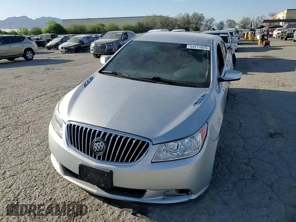 2013 Buick LaCrosse z VIN 1G4GA5E3XDF203438, wystawiony jako Copart lot #54271625 z przebiegiem 63 116 mil mil oraz Szkoda całkowita • Salvage title. Historia ofert i sprzedaży dostępna na DreamBid. Obrazek 13.