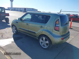 2011 Kia Soul + with VIN KNDJT2A2XB7281113, listed as a IAAI auction lot 41869852 with 155,095 mi miles. Bid and sale history available at carsss.com. Image 3.