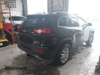 2016 Jeep Cherokee Limited with VIN 1C4PJMDSXGW233096, listed as a IAAI auction lot 42337333 with 39,475 mi miles and . Bid and sale history available at DreamBid. Image 4.