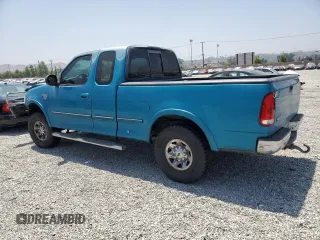1998 Ford F-250 z VIN 1FTPX28L0WKB51597, wystawiony jako Copart lot #61813065 z przebiegiem 206 958 mil mil oraz Szkoda całkowita • Salvage title. Historia ofert i sprzedaży dostępna na DreamBid. Obrazek 2.