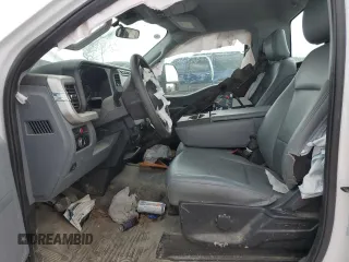 2024 Ford F-250 XL z VIN 1FTBF2AA7RED10575, wystawiony jako Copart lot #54944875 z przebiegiem 22 756 mil mil oraz Szkoda całkowita • Salvage title. Historia ofert i sprzedaży dostępna na DreamBid. Obrazek 7.