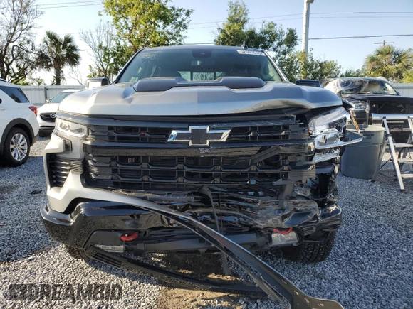 2025 Chevrolet Silverado 1500 with VIN 3GCUKFE80SG128699, listed as a Copart auction lot 52393645 with 5,759 mi miles and Salvage Title. Bid and sale history available at DreamBid. Image 5.