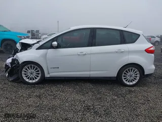 2013 Ford C-Max Hybrid SE with VIN 1FADP5AU3DL529867, listed as a IAAI auction lot 41725293 with 95,071 mi miles. Bid and sale history available at carsss.com. Image 14.