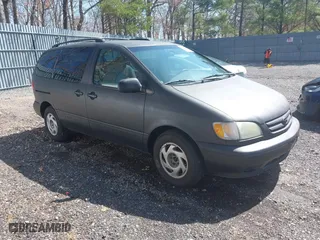 2003 Toyota Sienna LE with VIN 4T3ZF13C93U539976, listed as a IAAI auction lot 41921369 with 280,815 mi miles. Bid and sale history available at carsss.com. Image 1.