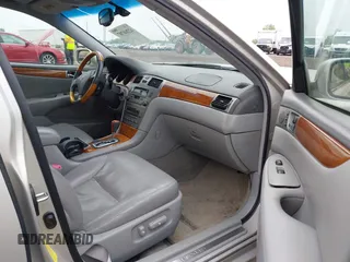 2005 Lexus ES 350 with VIN JTHBA30G155136618, listed as a IAAI auction lot 42268707 with 173,304 mi miles and . Bid and sale history available at DreamBid. Image 5.