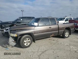 1997 Dodge 1500 z VIN 3B7HC13Z6VG717385, wystawiony jako Copart lot #83330444 z przebiegiem 207 558 mil mil oraz Szkoda całkowita • Salvage title. Historia ofert i sprzedaży dostępna na DreamBid. Obrazek 1.