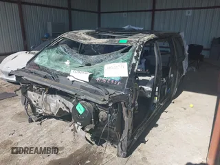 2019 GMC Yukon XL Denali with VIN 1GKS1HKJ2KR220057, listed as a IAAI auction lot 41382558 with 1 mi miles. Bid and sale history available at carsss.com. Image 16.