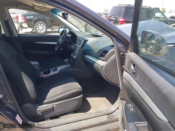2013 Subaru Outback 2.5i Premium with VIN 4S4BRCBC4D3304021, listed as a IAAI auction lot 42014907 with 183,189 mi miles. Bid and sale history available at carsss.com. Image 5.