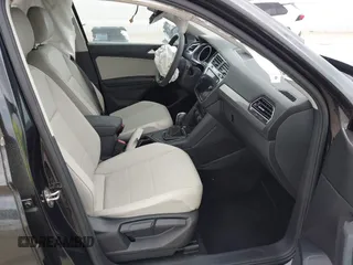 2020 Volkswagen Tiguan SE with VIN 3VV3B7AX7LM067046, listed as a IAAI auction lot 41697405 with 53,573 mi miles and . Bid and sale history available at DreamBid. Image 5.