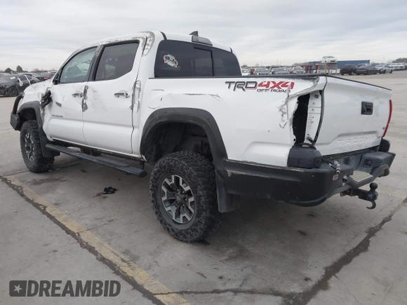 2017 Toyota Tacoma SR5 z VIN 5TFCZ5AN3HX109338, wystawiony jako IAAI lot #41336668 z przebiegiem 95 748 mil mil oraz . Historia ofert i sprzedaży dostępna na DreamBid. Obrazek 3.