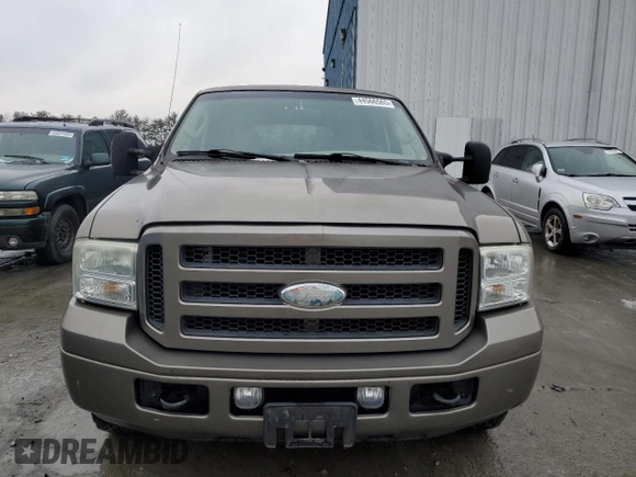 2005 Ford Excursion Limited with VIN 1FMNU43S25EC50635, listed as a Copart auction lot 44566565 with 146,918 mi miles and Clean title. Bid and sale history available at DreamBid. Image 5.