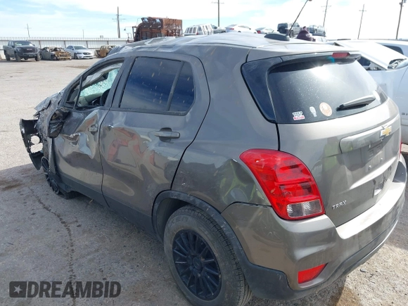 2021 Chevrolet Trax LS z VIN KL7CJKSB5MB307403, wystawiony jako IAAI lot #42060496 z przebiegiem 68 214 mil mil oraz . Historia ofert i sprzedaży dostępna na DreamBid. Obrazek 3.