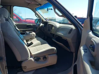 2002 Ford F-150 XL with VIN 1FTRX17242NA02789, listed as a IAAI auction lot 41832186 with 262,253 mi miles. Bid and sale history available at carsss.com. Image 5.