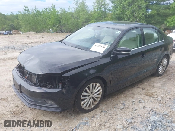 2015 Volkswagen Jetta SE z VIN 3VWD17AJ3FM252584, wystawiony jako IAAI lot #42257546 z przebiegiem 117 195 mil mil oraz . Historia ofert i sprzedaży dostępna na DreamBid. Obrazek 2.