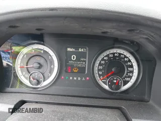 2015 Ram 1500 Express z VIN 1C6RR7FT4FS781293, wystawiony jako IAAI lot #42364921 z przebiegiem 101 451 mil mil oraz . Historia ofert i sprzedaży dostępna na DreamBid. Obrazek 7.
